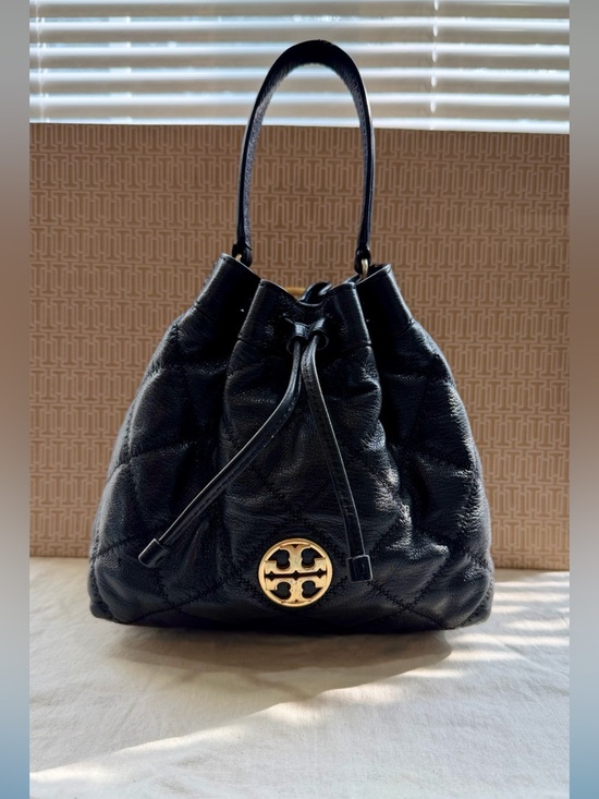 Tory Burch Handbags - Tory Burch Willa Bucket bag